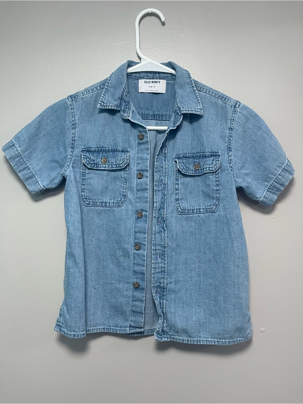 Old Navy Light Blue Short-Sleeve Denim Button-Up Shirt